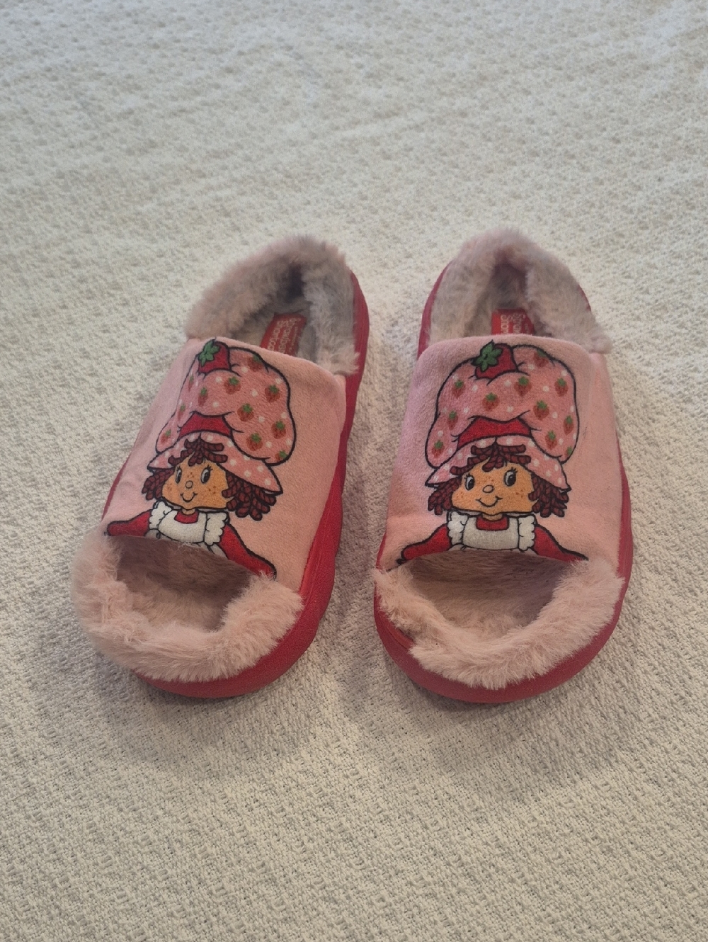 Strawberry Shortcake Slippers Size 8 Adult